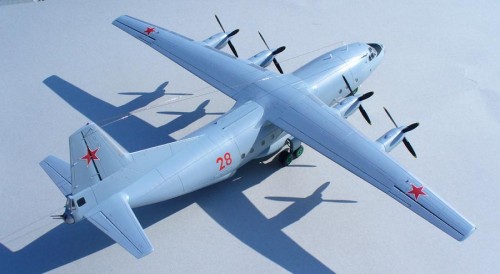 Antonov AN-12BK 1/72 Roden
