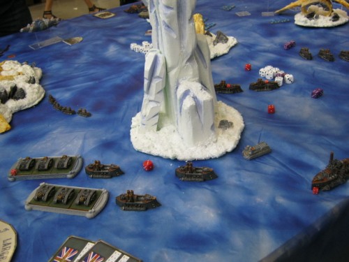 Wargaming- dvě dlouhé řady stolů plné bojovníků, různá hist.období a spoustu bitev Fantazy krásný pohled na jednu z „tradičních“ herně-modelářských specialit,