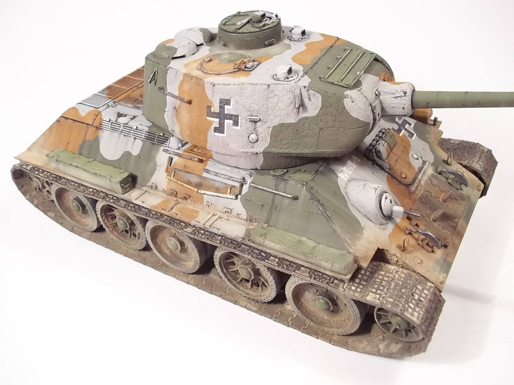 T-34/85, FRANTIŠEK ROUČEK