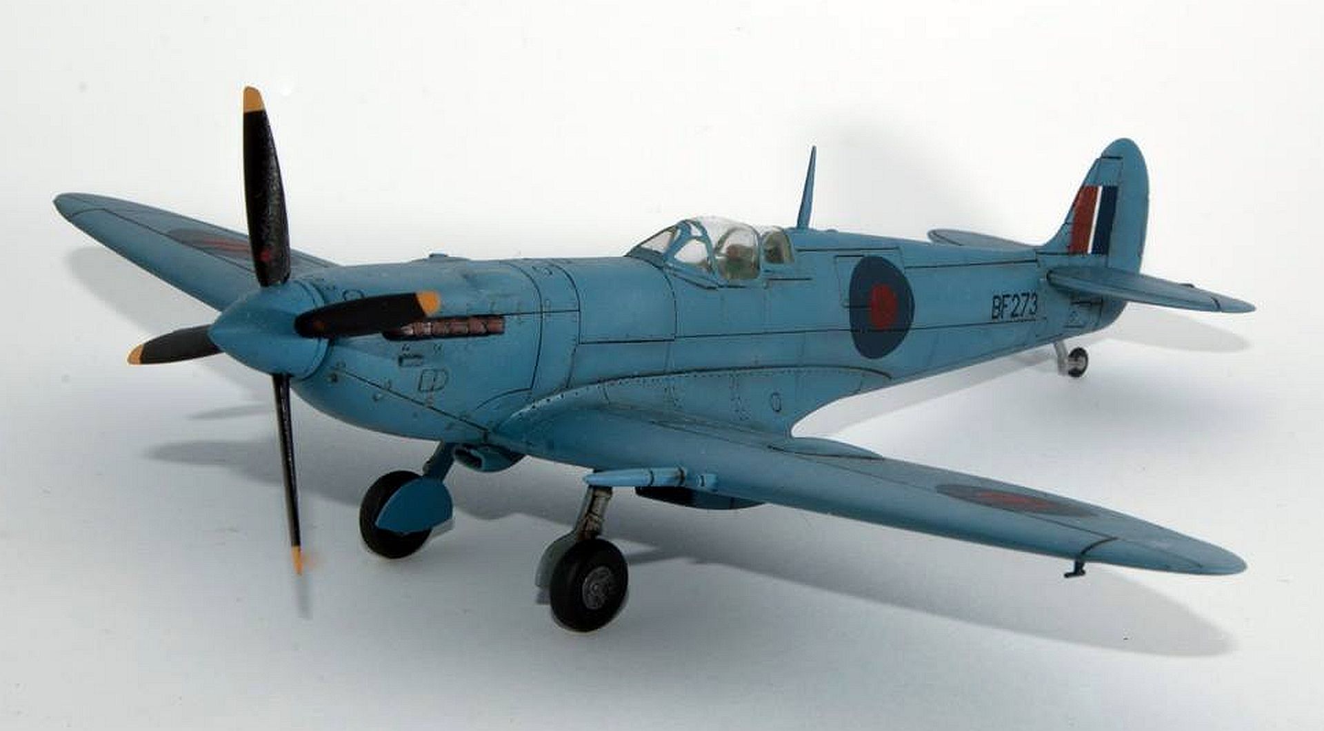 SPITFIRE MK. IXC, PRINC GALITZINE, 1/72 AIRFIX, LACO NAGY