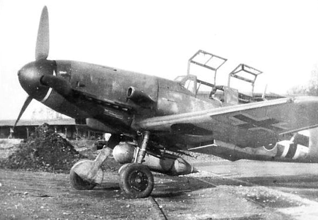 MESSERSCHMITT BF 109G-12 AZ MODEL – VYBRANÉ KAMUFLÁŽE