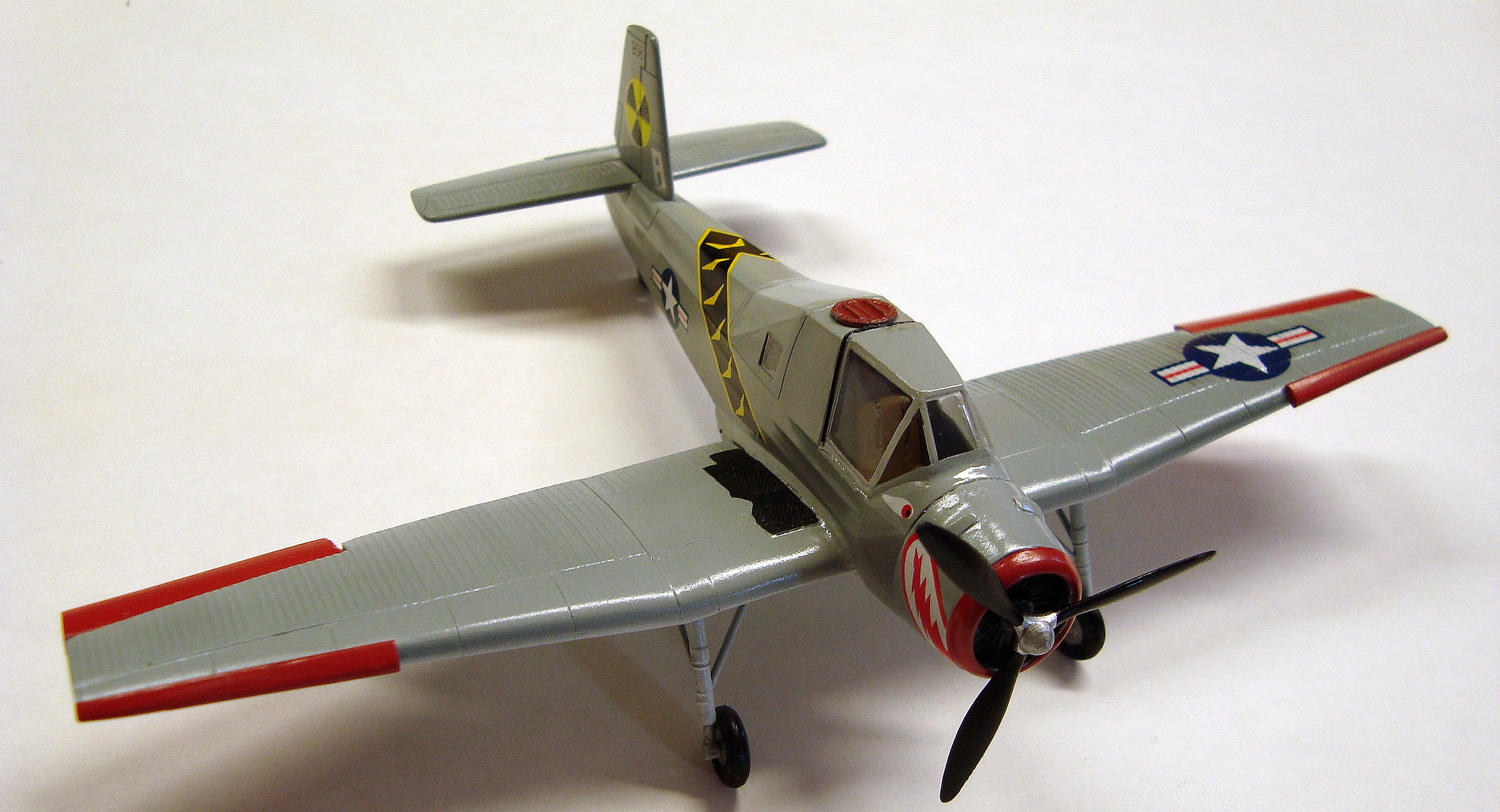 ČMELÁK VE WHAT-IF KABÁTU, KP 1/72, ROMAN KRESTA