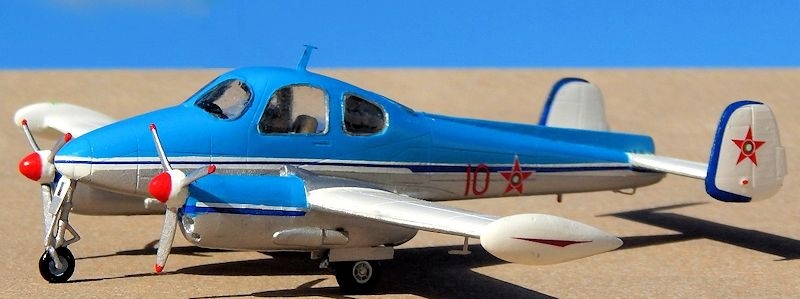 LET L-200D MORAVA, AZ MODEL 1/72, STAVEBNÍ RECENZE