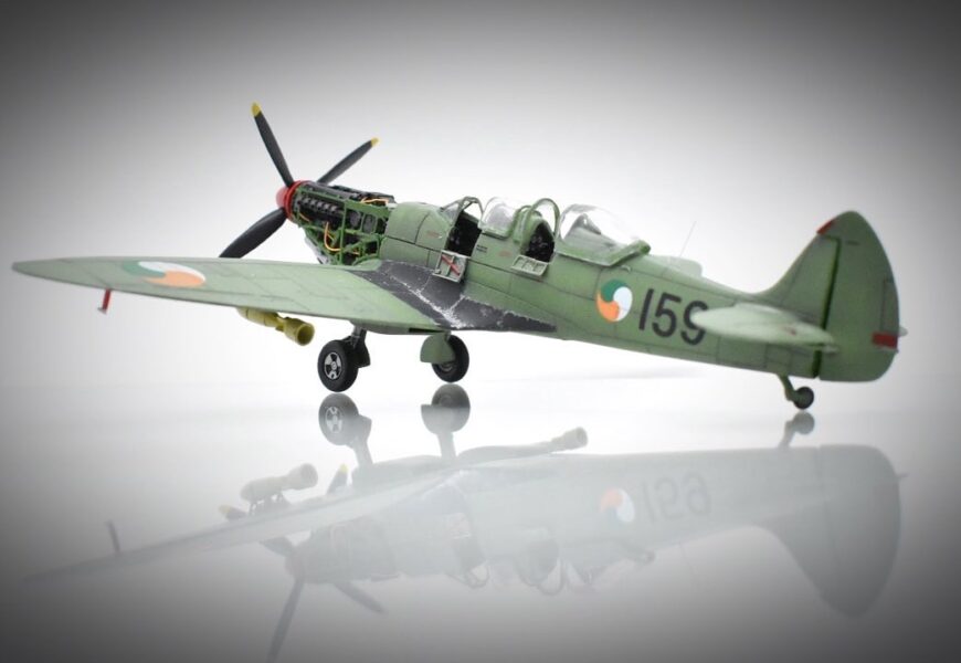 Irish Air Corps Spitfire T.9 – 1/72 AZmodel Irish Air Corps Spitfire T.9 – 1/72 AZmodel