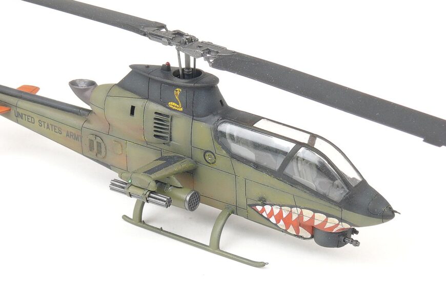 AH-1G Cobra Vietnam  1/72 Kovozávody Prostějov