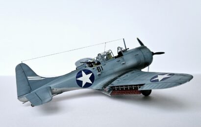 SBD-3 Dauntless,  Flyhawk 1/72