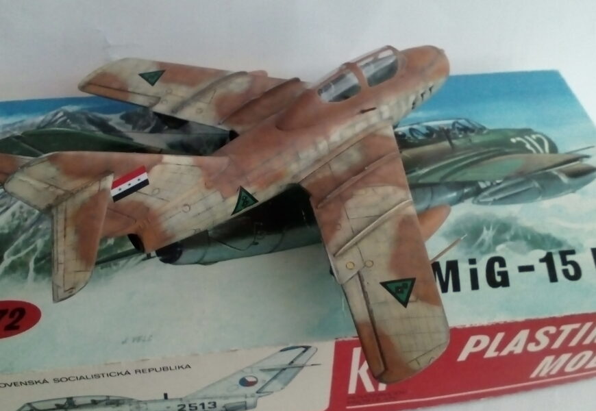 Mig-15 a 15UTI  1:72 (Old) Kovozávody Prostějov