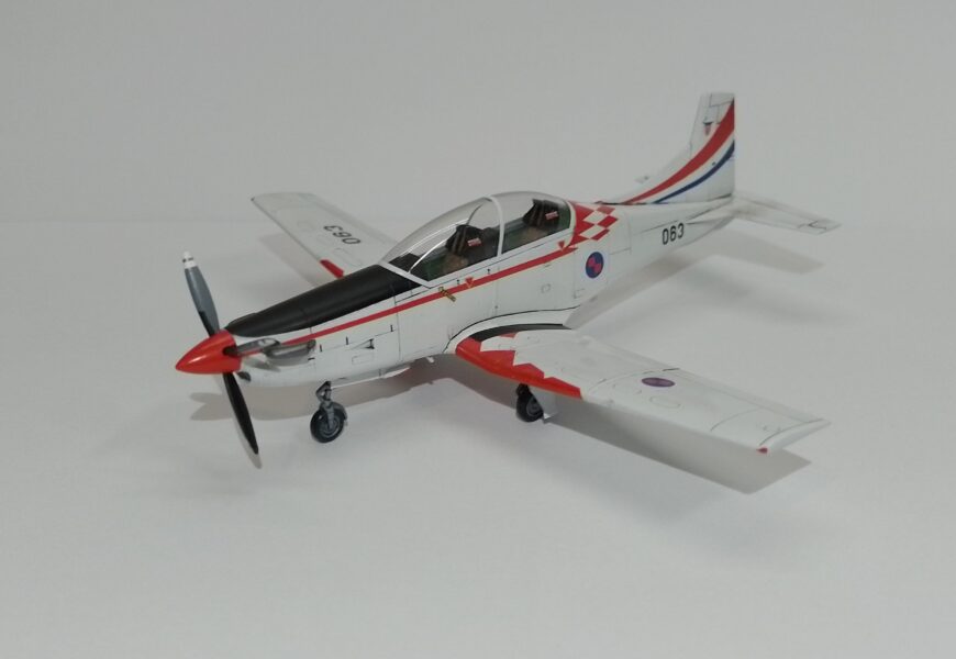 Pilatus PC-9 1/72 Kovozávody Prostějov
