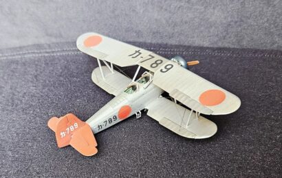 Yokosuka K5Y Aka-tombo “Willow” 1/72 AZmodel (ex Valom)