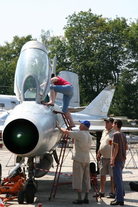 MiG-21F-13 č.1111 “veverka”